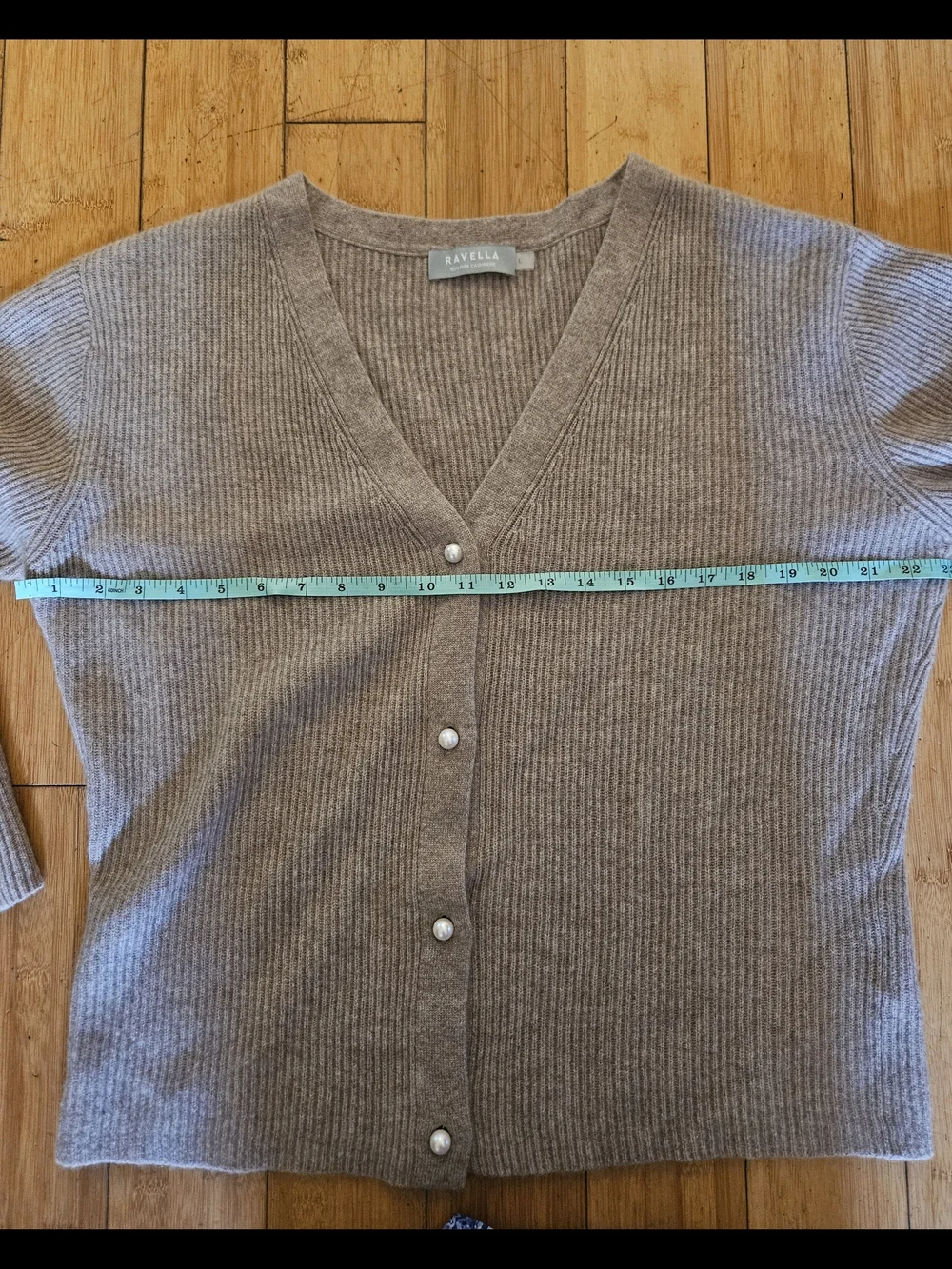 Ravella Valentina Cardigan 100%  Cashmere Pearl Buttons Luxe Oatmeal Size Large